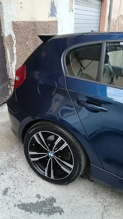 Usata BMW 116 116 CV (85 kW) 2012 Bluazzurro Utilitaria