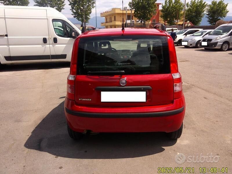 Usata Fiat Panda Dynamic 75 CV (55 kW) 2011 Rosso Utilitaria
