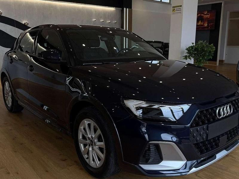 Usata Audi A1 Ambiente 116 CV (85 kW) 2020 Blu/azzurro Berlina