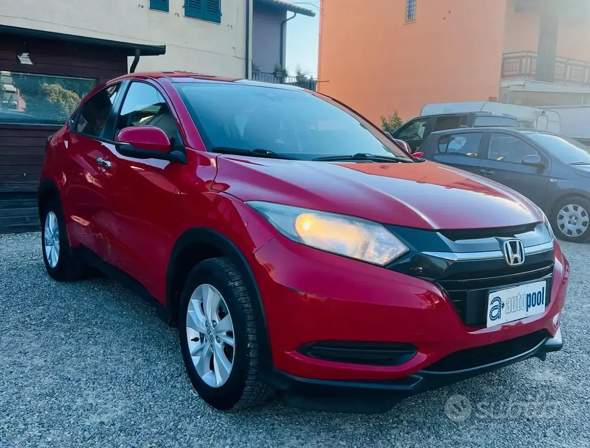 Usata Honda HR-V Elegance 130 CV (95 kW) 2018 Rosso SUV