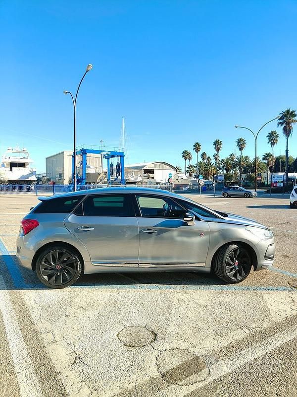 Usata DS Automobiles DS5 Performance 181 CV (133 kW) 2018 Grigio Utilitaria