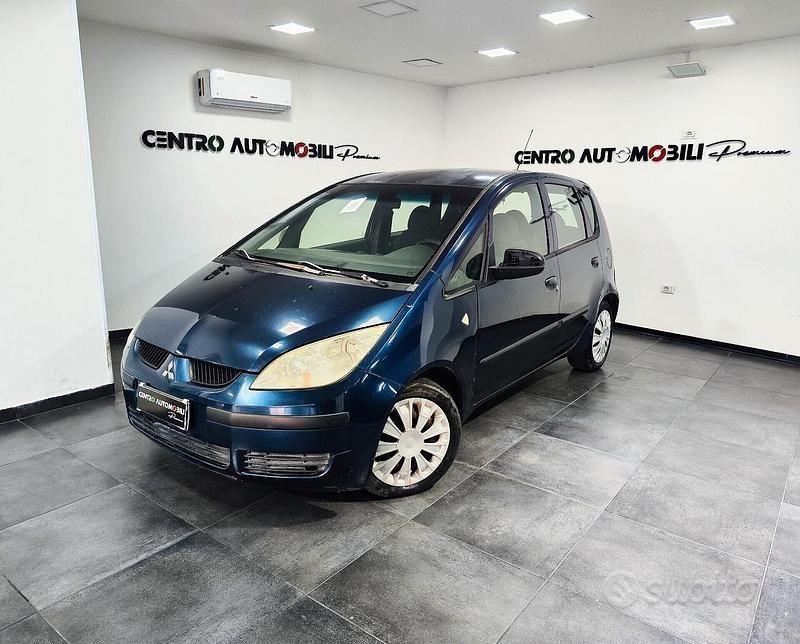 Usata Mitsubishi Colt Inform 75 CV (55 kW) 2005 Blu Berlina