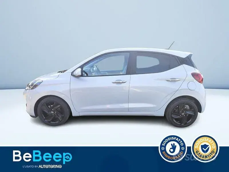 Usata Hyundai i10 Prime 67 CV (49 kW) 2023 Grigio metallizzato Utilitaria