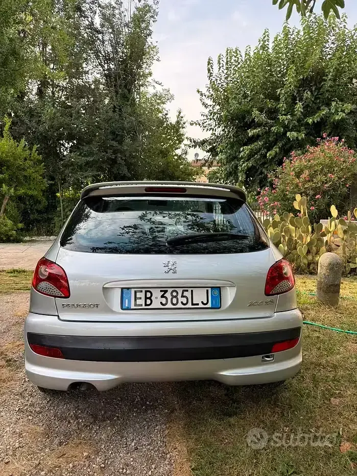 Usata Peugeot 206 60 CV (44 kW) 2010 Grigio Berlina