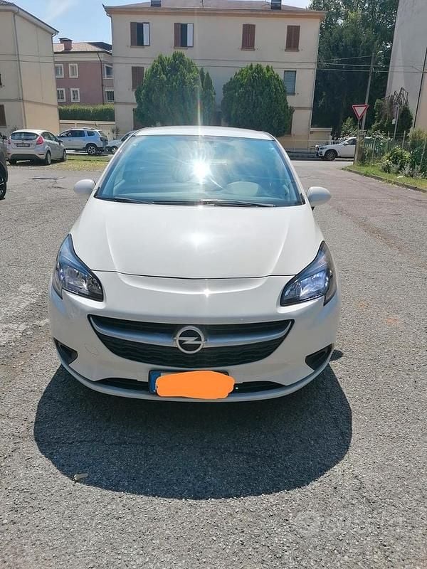 Usata Opel Corsa 69 CV (50 kW) 2016 Bianco Berlina