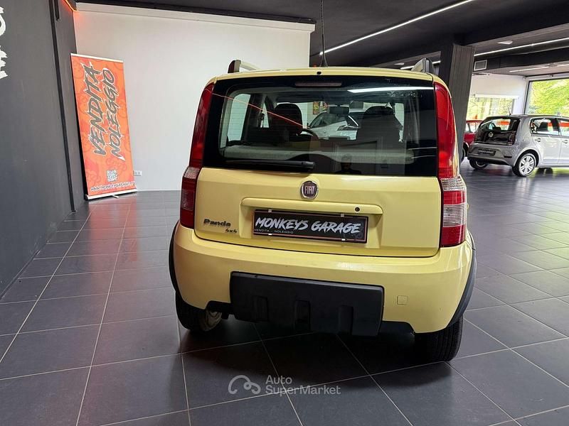 Usata Fiat Panda 4x4 Climbing 69 CV (50 kW) 2012 Vanilla Utilitaria