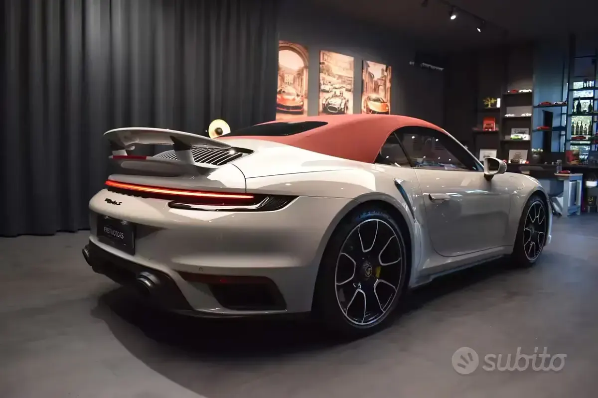 Usata Porsche 911 Turbo S Cabriolet 650 CV (478 kW) 2022 Grigio Cabrio