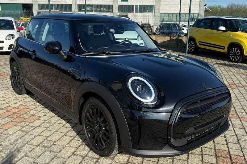 Usata Mini Cooper Premium Plus 136 CV (100 kW) 2024 Nero Utilitaria