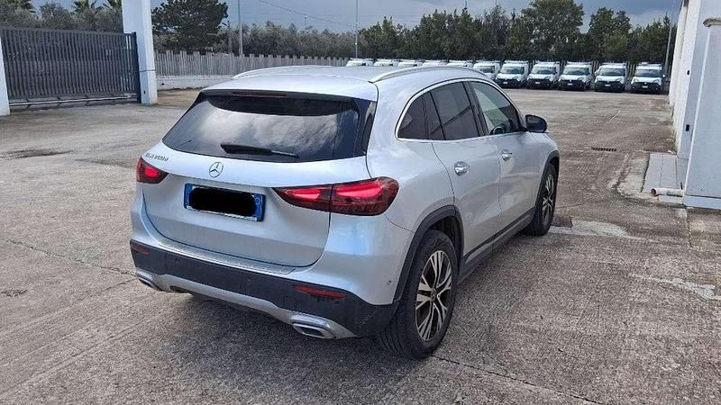 Usata Mercedes GLA200 Advanced Plus 150 CV (110 kW) 2023 Argento SUV