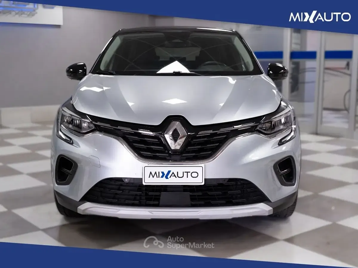 Usata Renault Captur Intens 94 CV (69 kW) 2022 Argento SUV