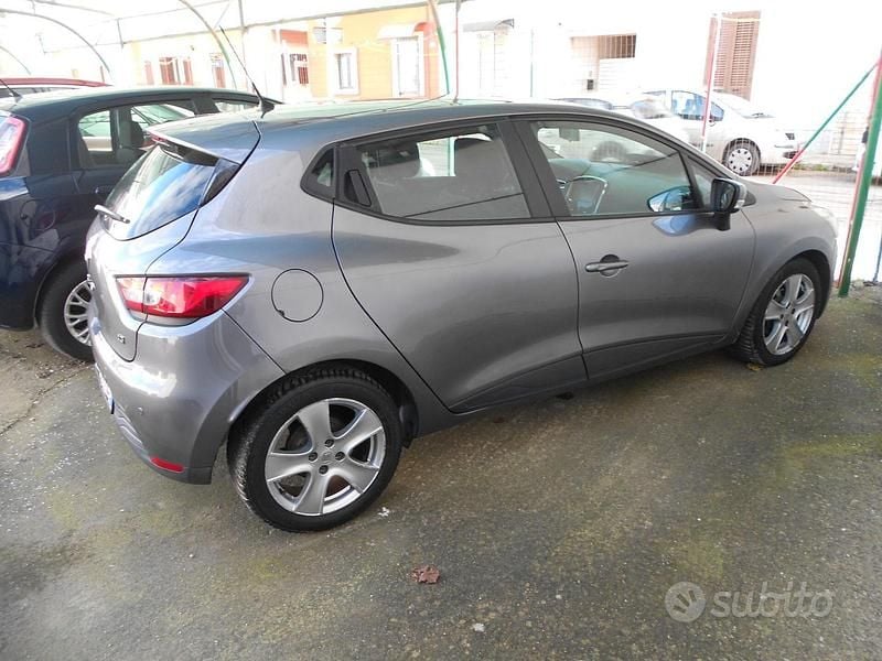 Usata Renault Clio IV 75 CV (55 kW) 2014 Grigio Berlina