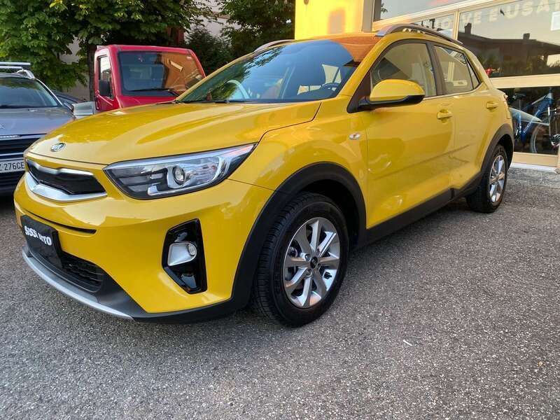 Giallo Usata 2019 Kia Stonic Style SUV | 13.500 € (Buon prezzo) - Immagine 1/4