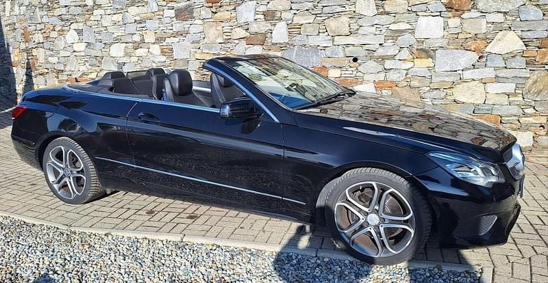 Usata Mercedes E220 170 CV (125 kW) 2014 Nero Cabrio