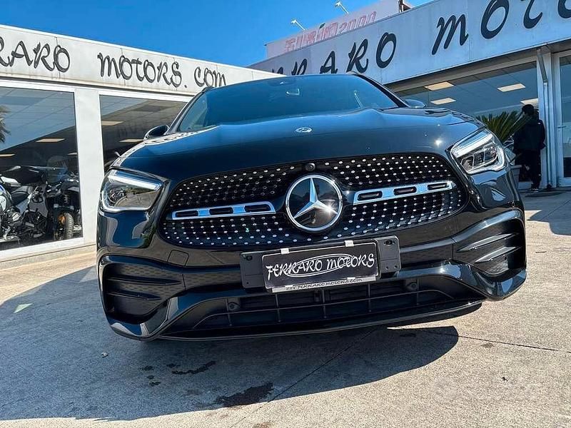 Usata Mercedes GLA200 Premium 150 CV (110 kW) 2022 Nero SUV