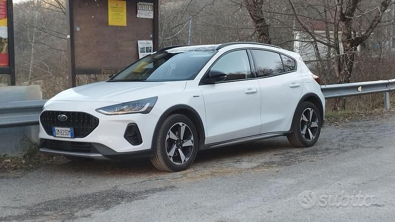 Usata Ford Focus 125 CV (91 kW) 2023 Bianco Berlina