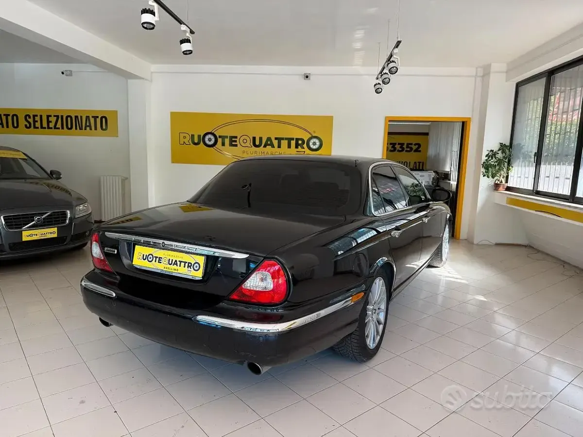 Usata Jaguar XJ6 Executive 207 CV (152 kW) 2007 Berlina