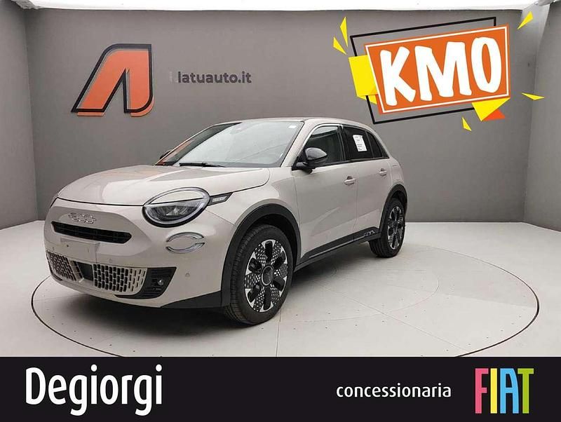 Nuova Fiat 600 La Prima 110 CV (80 kW) 2025 Crema cappuccino SUV