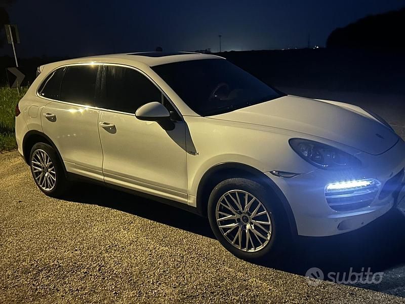 Usata Porsche Cayenne 250 CV (183 kW) 2013 Bianco SUV
