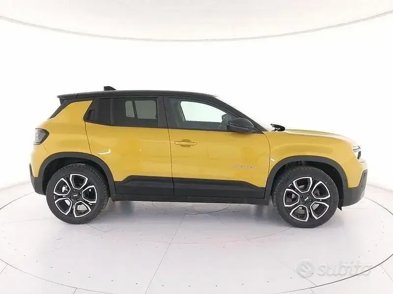 Usata Jeep Avenger Summit 101 CV (74 kW) 2023 Giallo SUV