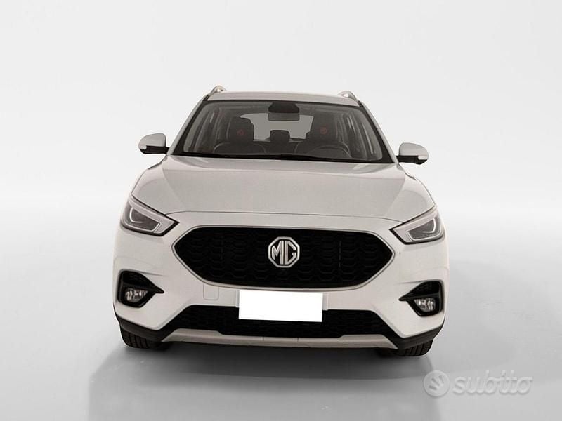 Usata MG ZS Luxury 106 CV (77 kW) 2024 Bianco SUV