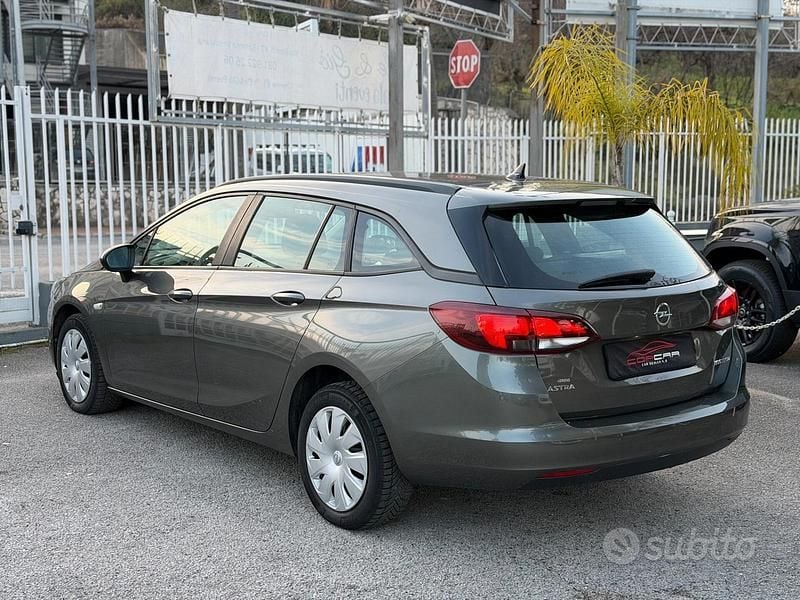 Usata Opel Astra Innovation 110 CV (80 kW) 2019 Grigio Station wagon