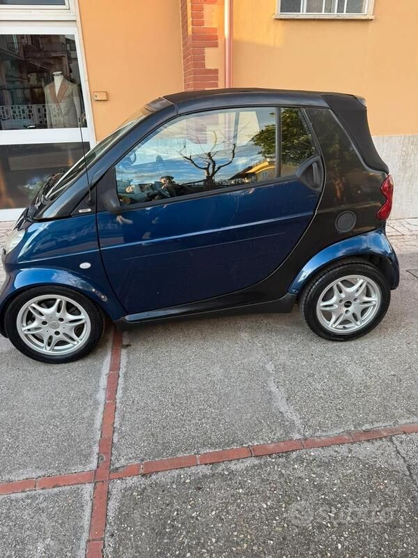 Usata Smart ForTwo Coupé 54 CV (39 kW) 2001 Utilitaria