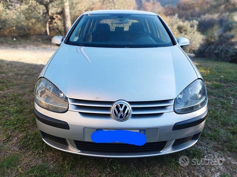 Usata VW Golf IV 105 CV (77 kW) 2004 Grigio Berlina