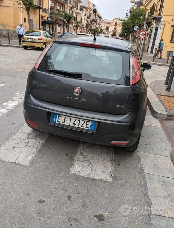 Usata Fiat Punto Evo 75 CV (55 kW) 2012 Utilitaria