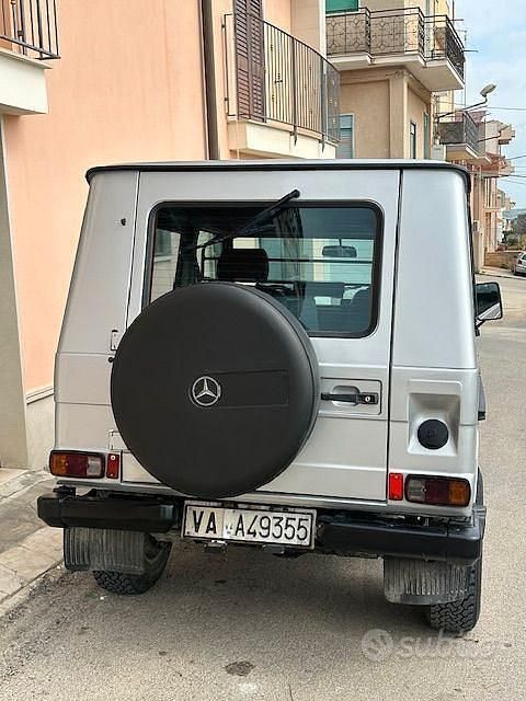 Usado Mercedes G240 1985 Gris SUV