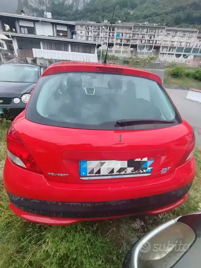 Usata Peugeot 207 73 CV (53 kW) 2010 Rosso Utilitaria