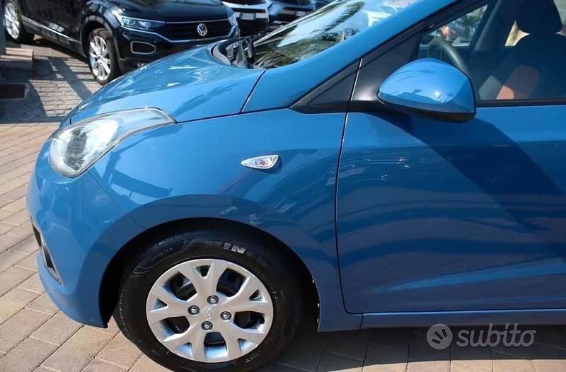 Occasion Hyundai i10 Comfort 69 ch (50 kW) 2017 Bleue Citadine