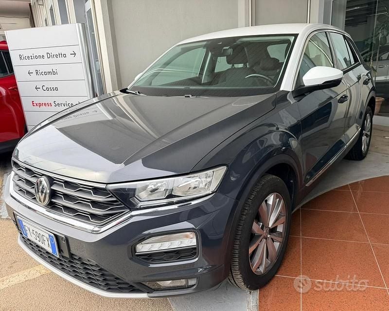 Usado VW T-Roc Advance 116 CV (85 kW) 2019 Gris SUV