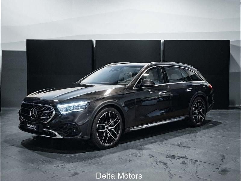 Nuova Mercedes E300 Premium 197 CV (144 kW) 2025 Grigio Station wagon