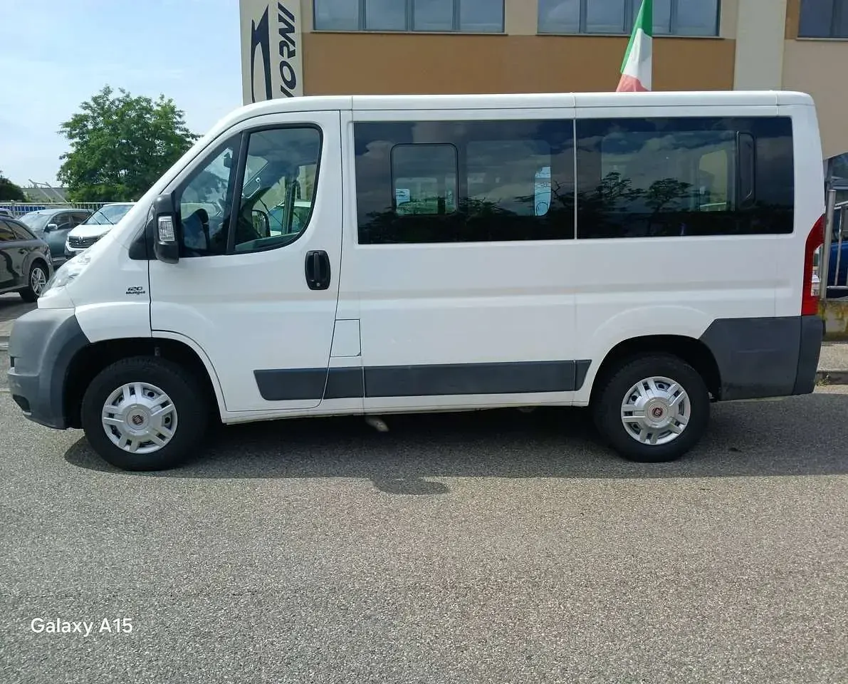 Usata Fiat Ducato 120 CV (88 kW) 2010 Vernice pastello Furgone