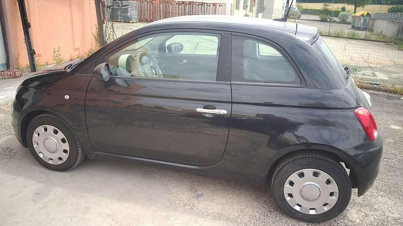 Usata Fiat 500 Pop 69 CV (50 kW) 2021 Nero Utilitaria