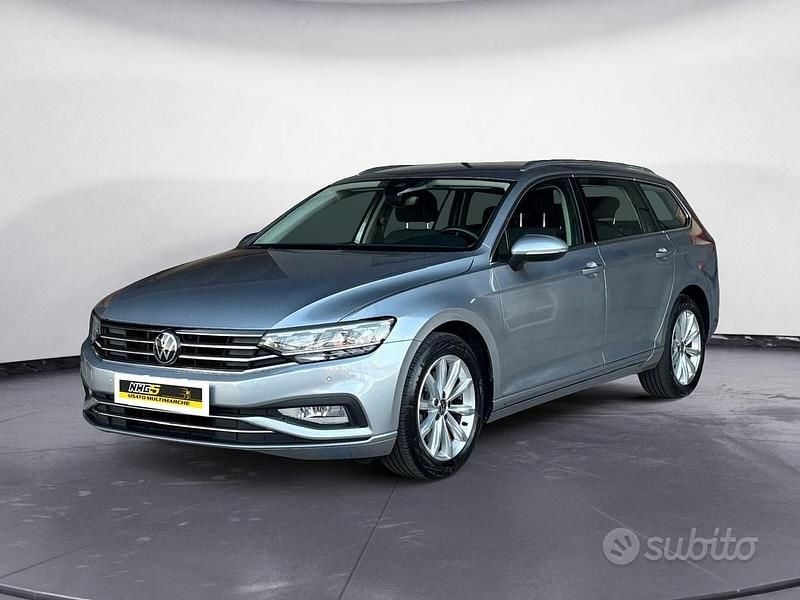Usata VW Passat Business 122 CV (89 kW) 2023 Grigio Station wagon