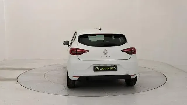 Usata Renault Clio V Business 86 CV (63 kW) 2021 Bianco Berlina