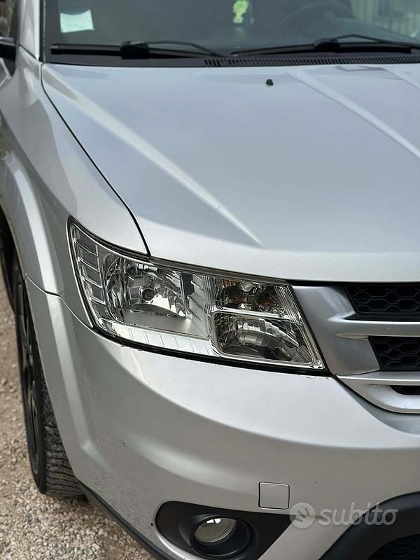 Usata Fiat Freemont Lounge 140 CV (102 kW) 2012 Bianco SUV