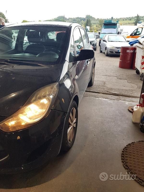 Usata Hyundai ix20 Comfort 115 CV (84 kW) 2013 Nero Utilitaria