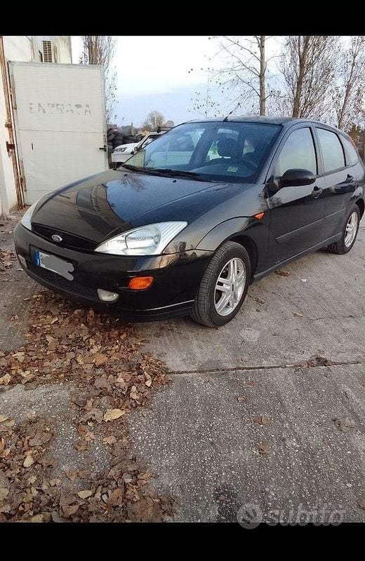 Usata Ford Focus 2000 Nero Berlina