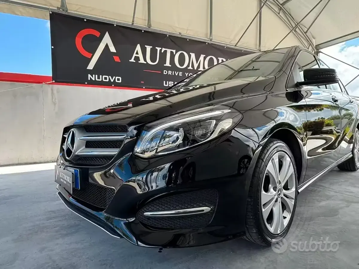 Usata Mercedes B180 Executive 109 CV (80 kW) 2018 Nero Utilitaria