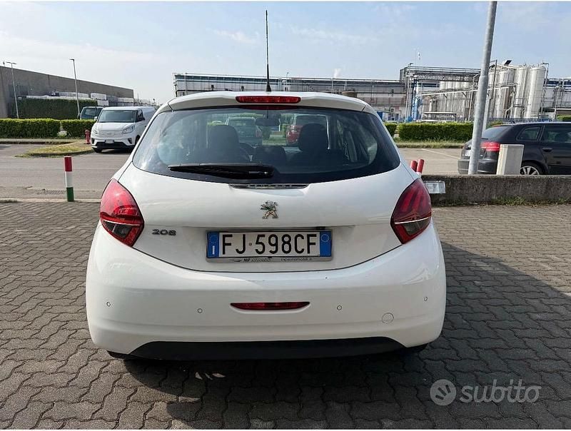 Usata Peugeot 208 75 CV (55 kW) 2017 Bianco Utilitaria