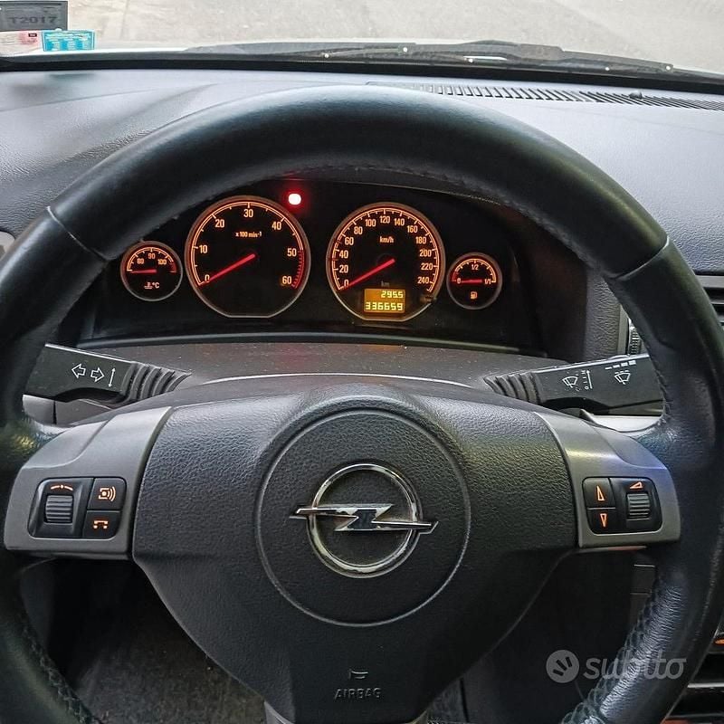 Usata Opel Astra 82 CV (60 kW) 2006 Station wagon