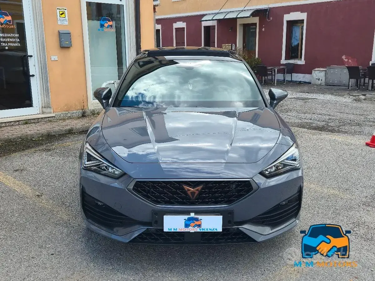 Usata Cupra Leon VZ2 150 CV (110 kW) 2020 Grigio Berlina