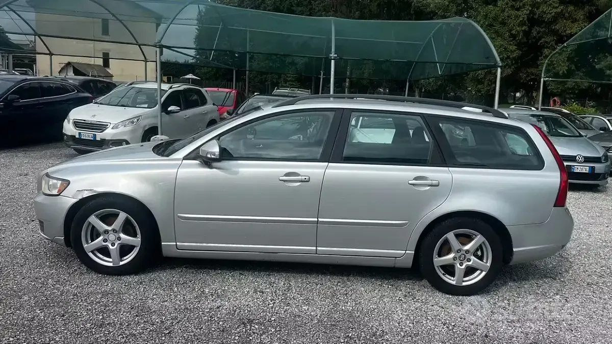 Usata Volvo V50 115 CV (84 kW) 2011 Grigio Station wagon
