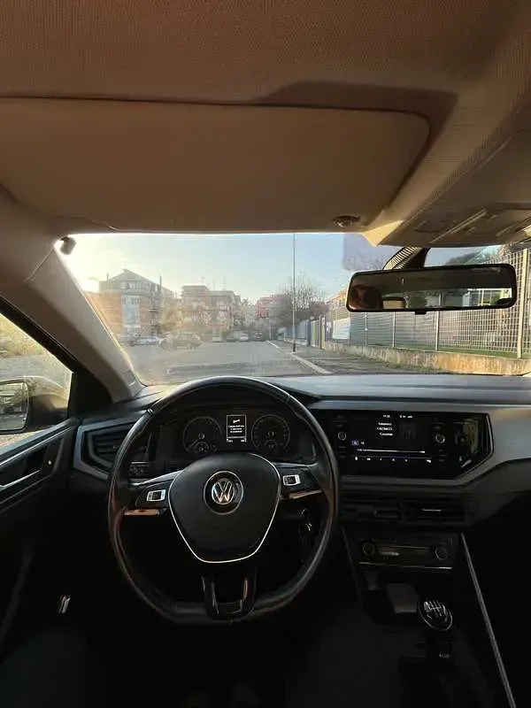 Usata VW Polo Comfortline 80 CV (58 kW) 2018 Grigio Utilitaria