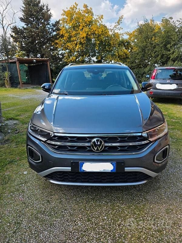 Usata VW T-Roc 115 CV (84 kW) 2022 Grigio SUV
