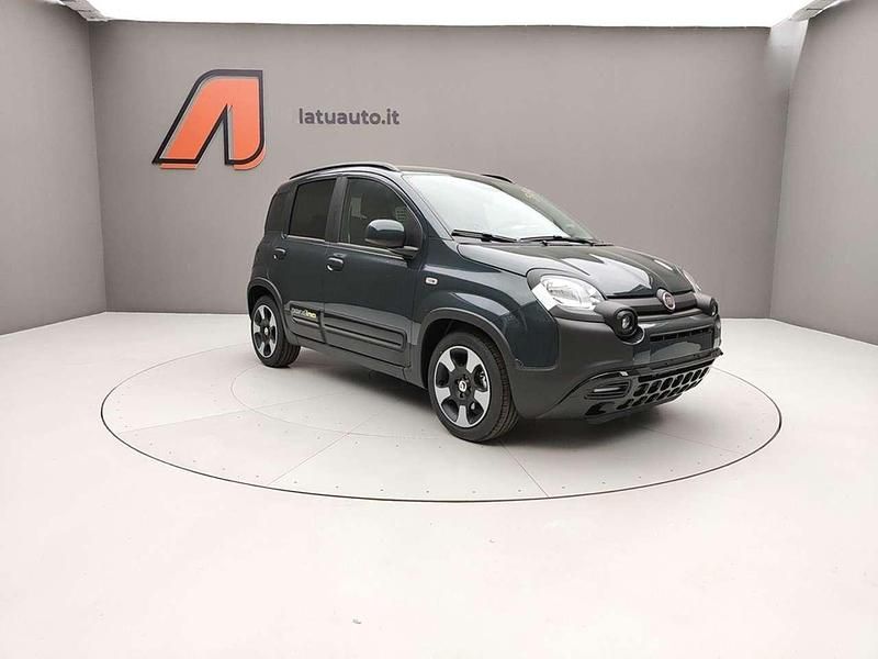 Usata Fiat Panda Cross Cross 69 CV (50 kW) 2025 Verde foresta Utilitaria