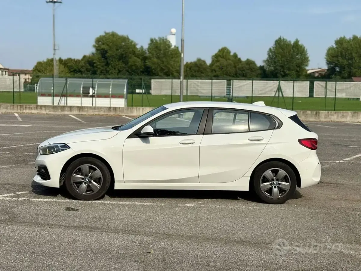 Usata BMW 118 Advantage 140 CV (102 kW) 2019 Bianco Berlina