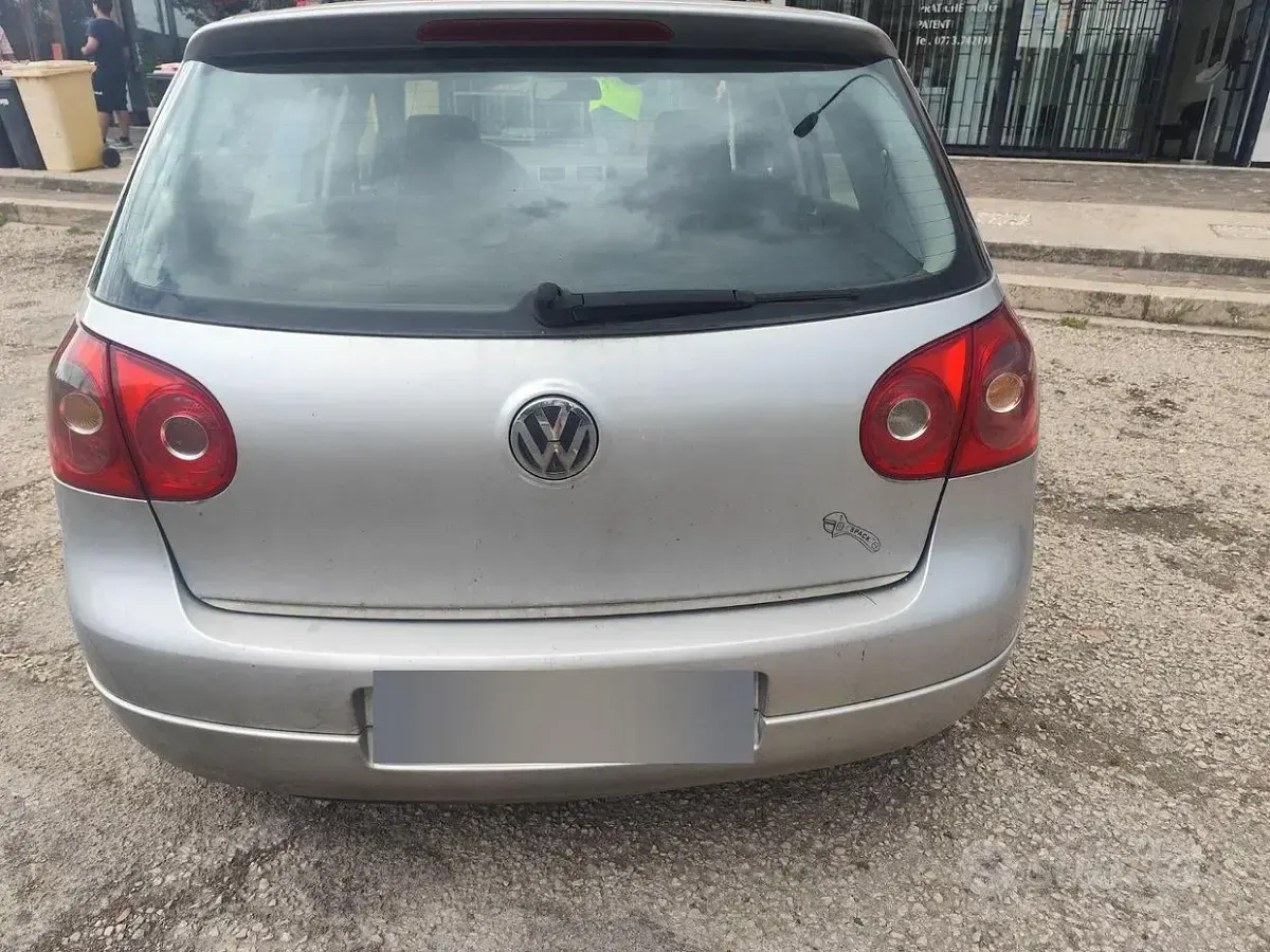 Usata VW Golf V 140 CV (102 kW) 2007 Grigio Berlina